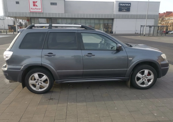 Mitsubishi Outlander cena 13200 przebieg: 184000, rok produkcji 2006 z Głogów małe 704